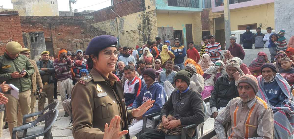 एएसपी अनुकृति शर्मा व सांसद भोला सिंह ने ग्राम अकबरपुर रैना में लगाई जन चौपाल